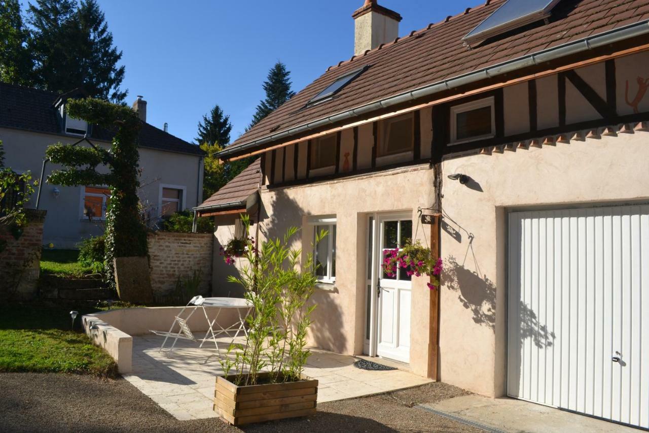 La Licorne Bed & Breakfast Lamarche-Sur-Saone Екстериор снимка